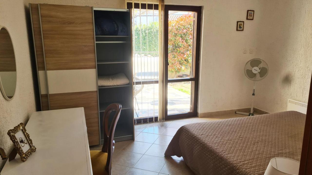 Apartman Kos Rosini Exteriör bild