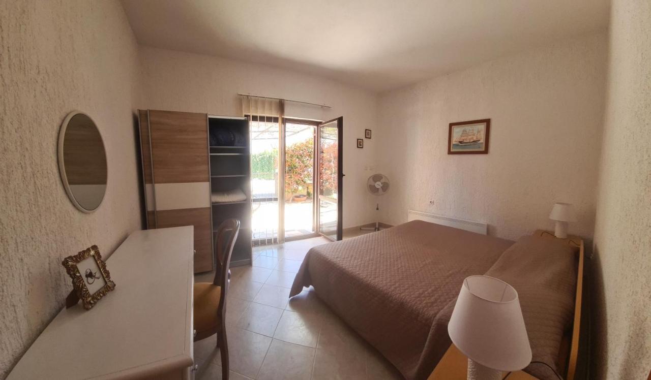 Apartman Kos Rosini Exteriör bild