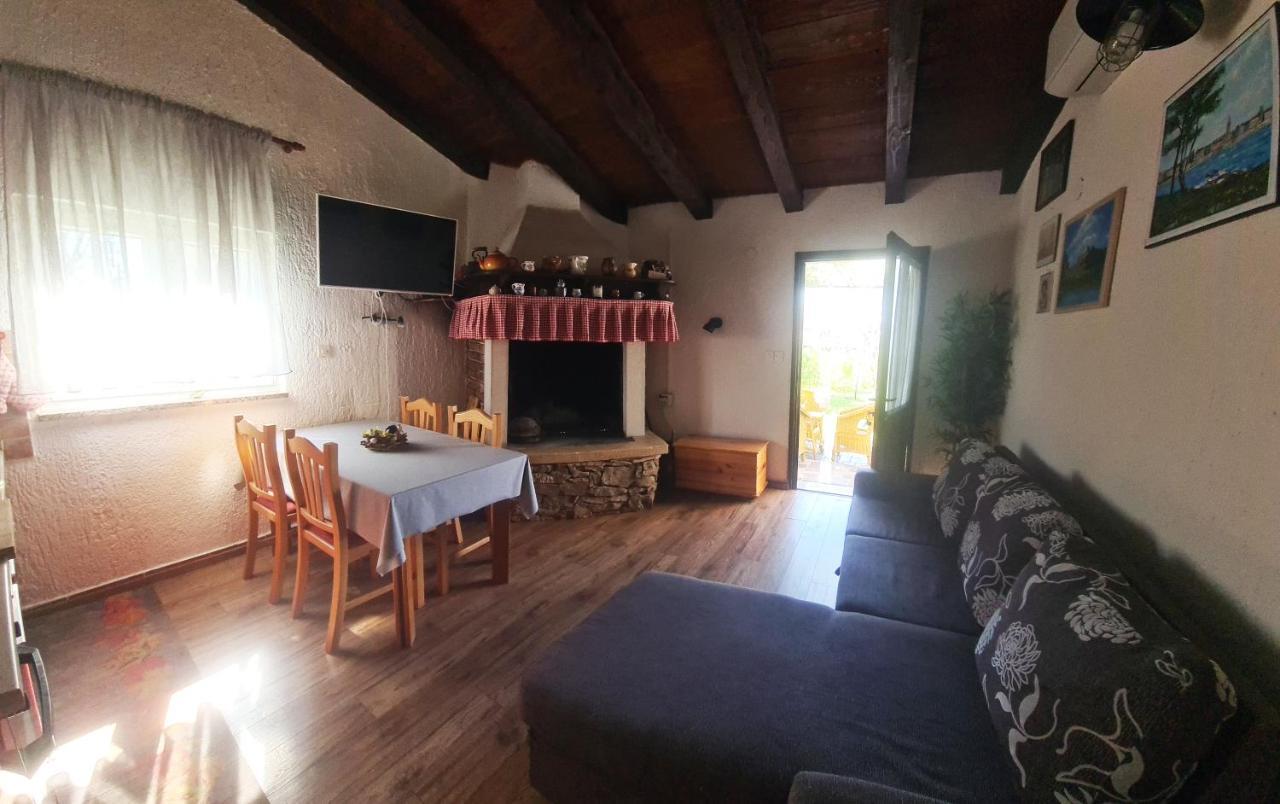 Apartman Kos Rosini Exteriör bild