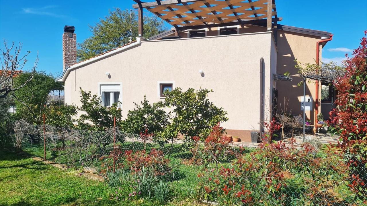 Apartman Kos Rosini Exteriör bild